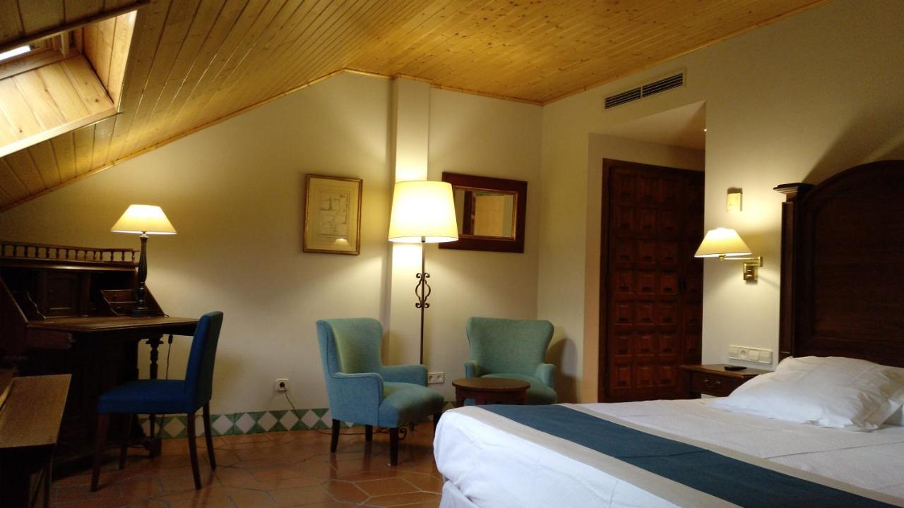 Parador De Альканьис Экстерьер фото