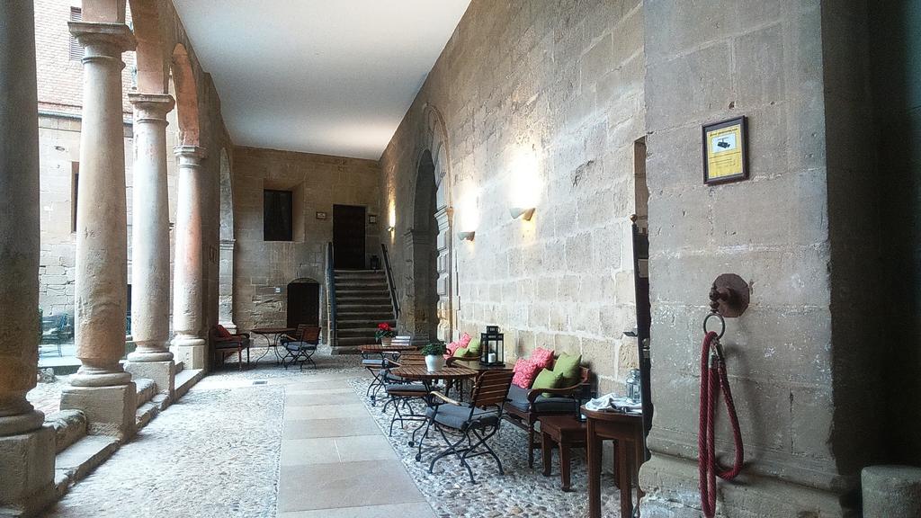 Parador De Альканьис Экстерьер фото