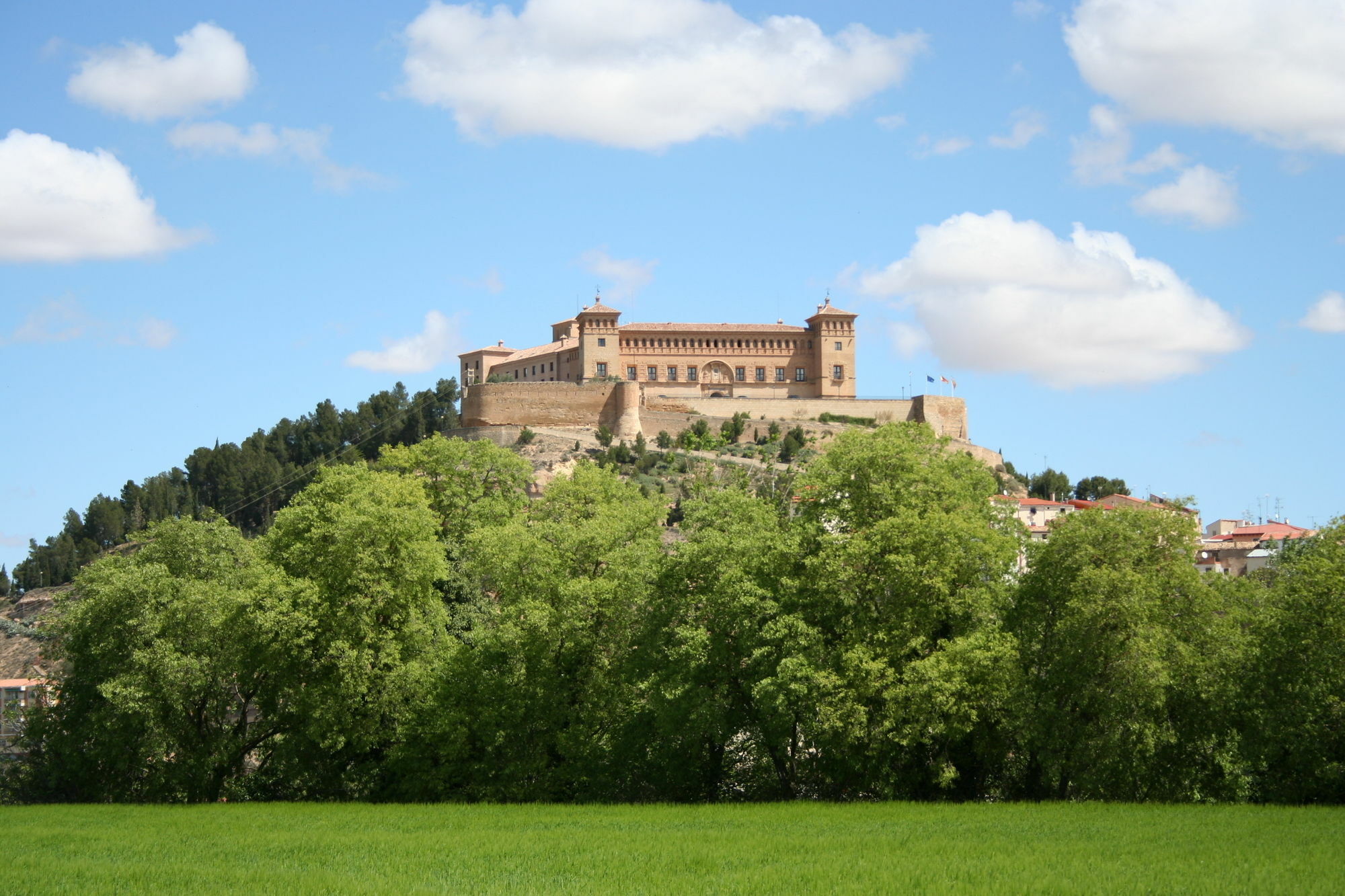 Parador De Альканьис Экстерьер фото