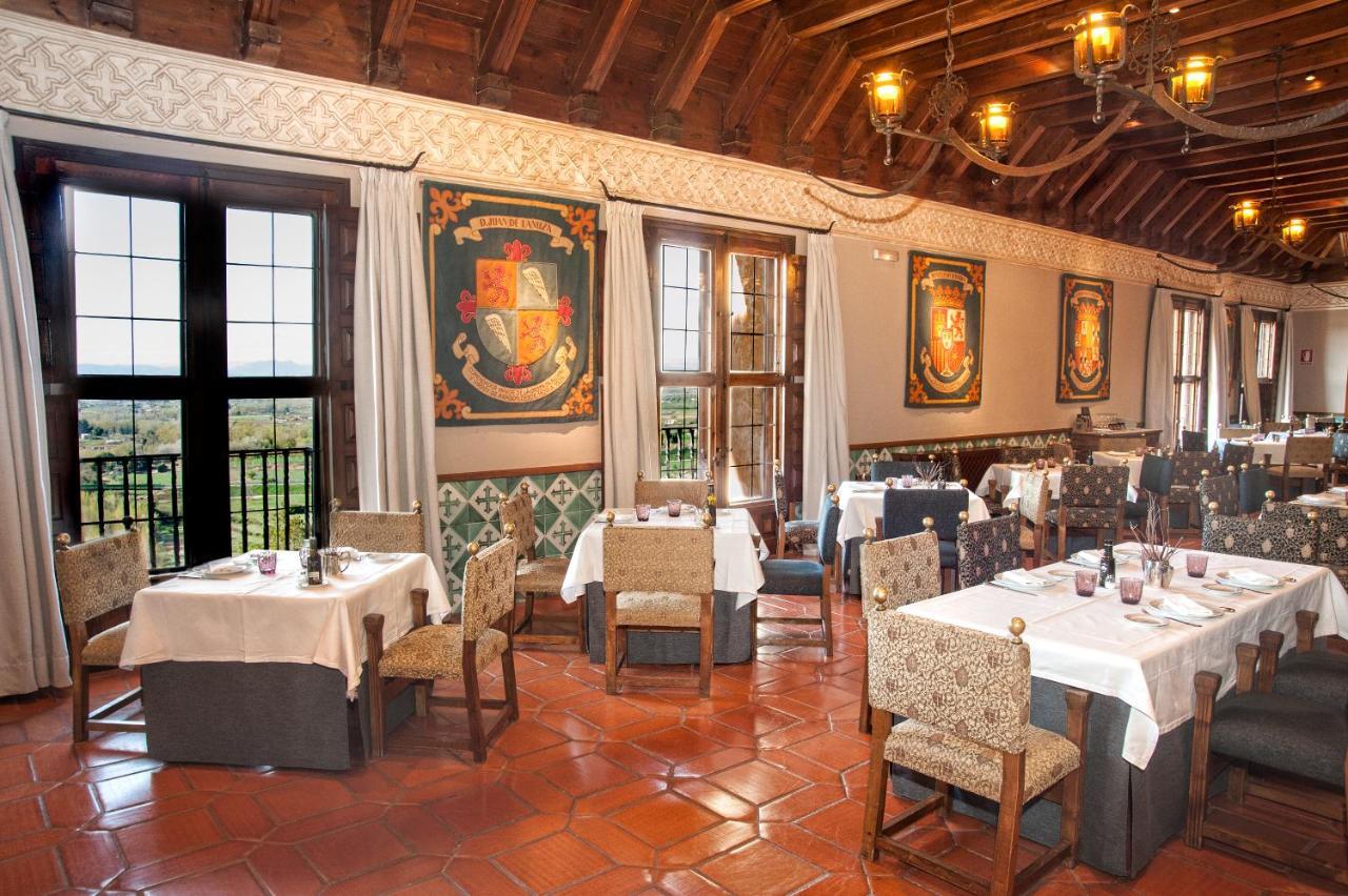 Parador De Альканьис Экстерьер фото